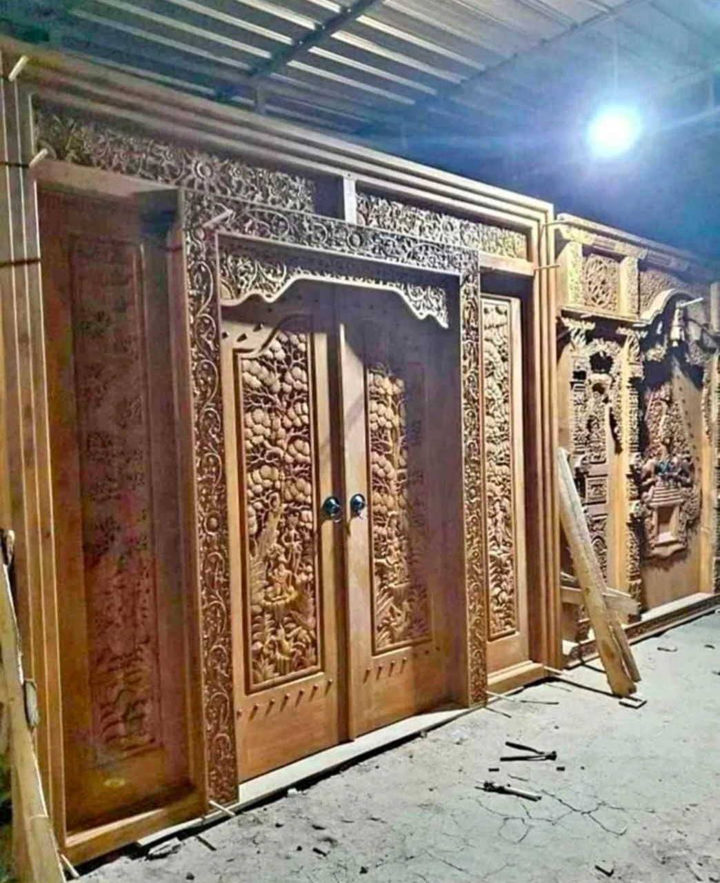 Gebyok 2 Pintu Ukiran Penuh – Jakarta Selatan