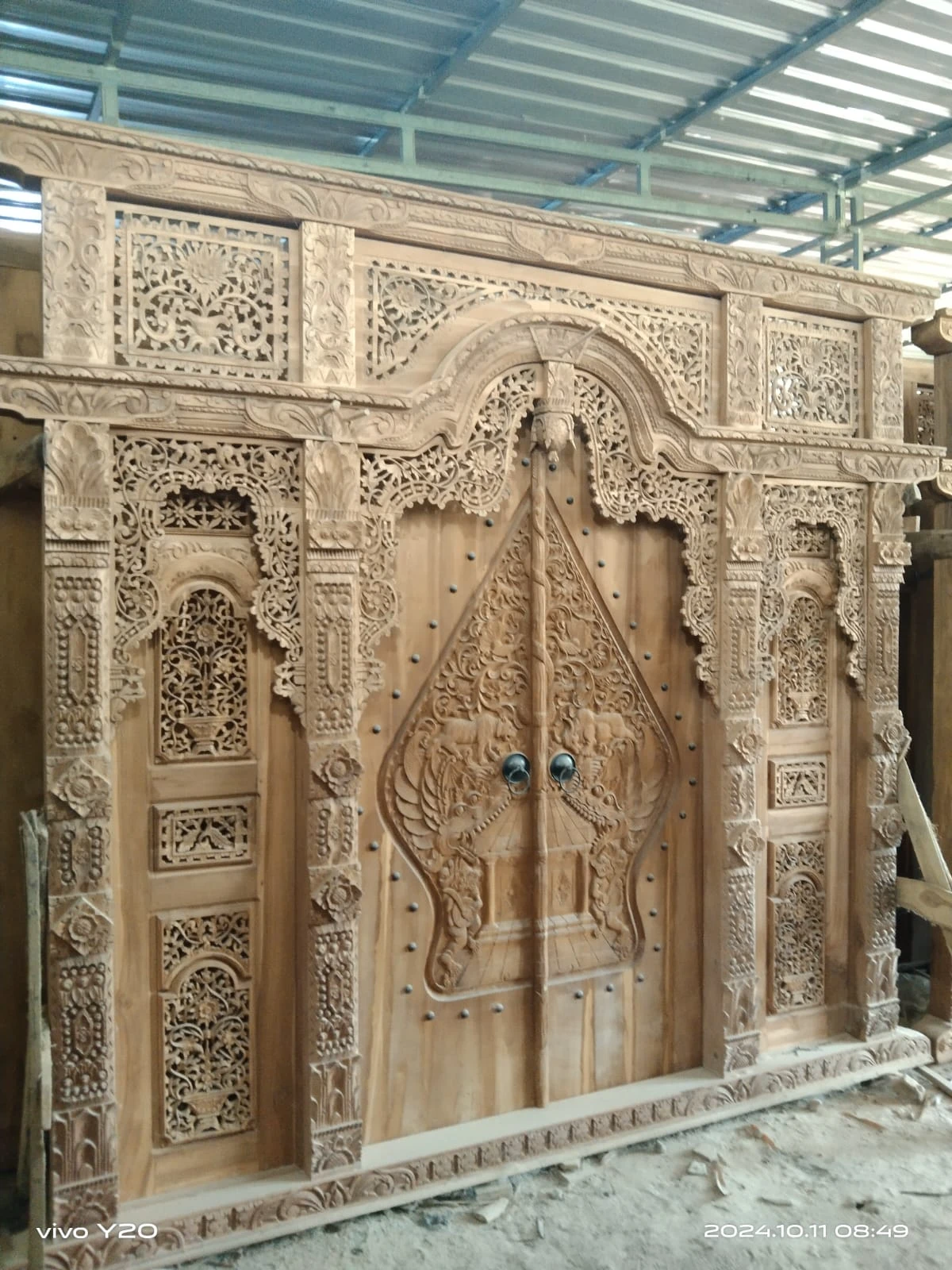 Gebyok Ukir Jati Jepara – Motif Wayang Rumah Joglo Semarang - Foto 4
